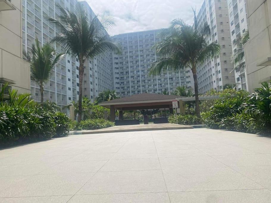 Shore 1 & 3 Residences Moa 1Br With Balcony By Darpm Manila Eksteriør bilde