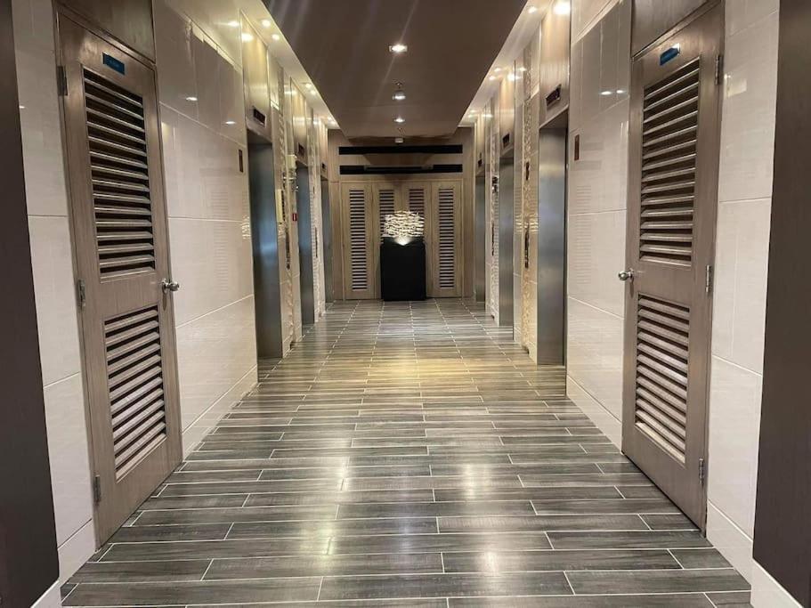 Shore 1 & 3 Residences Moa 1Br With Balcony By Darpm Manila Eksteriør bilde