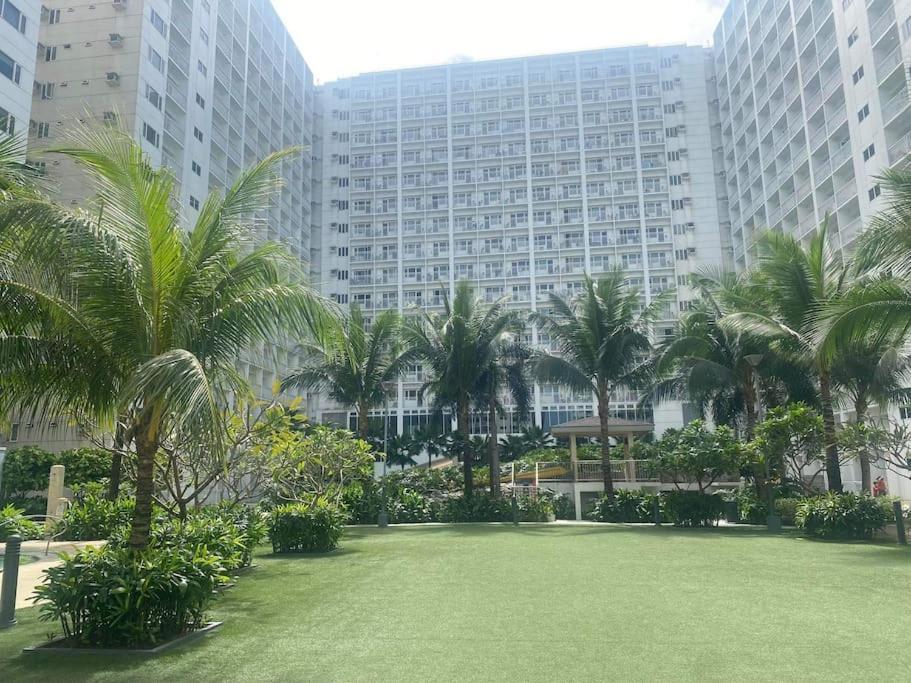 Shore 1 & 3 Residences Moa 1Br With Balcony By Darpm Manila Eksteriør bilde