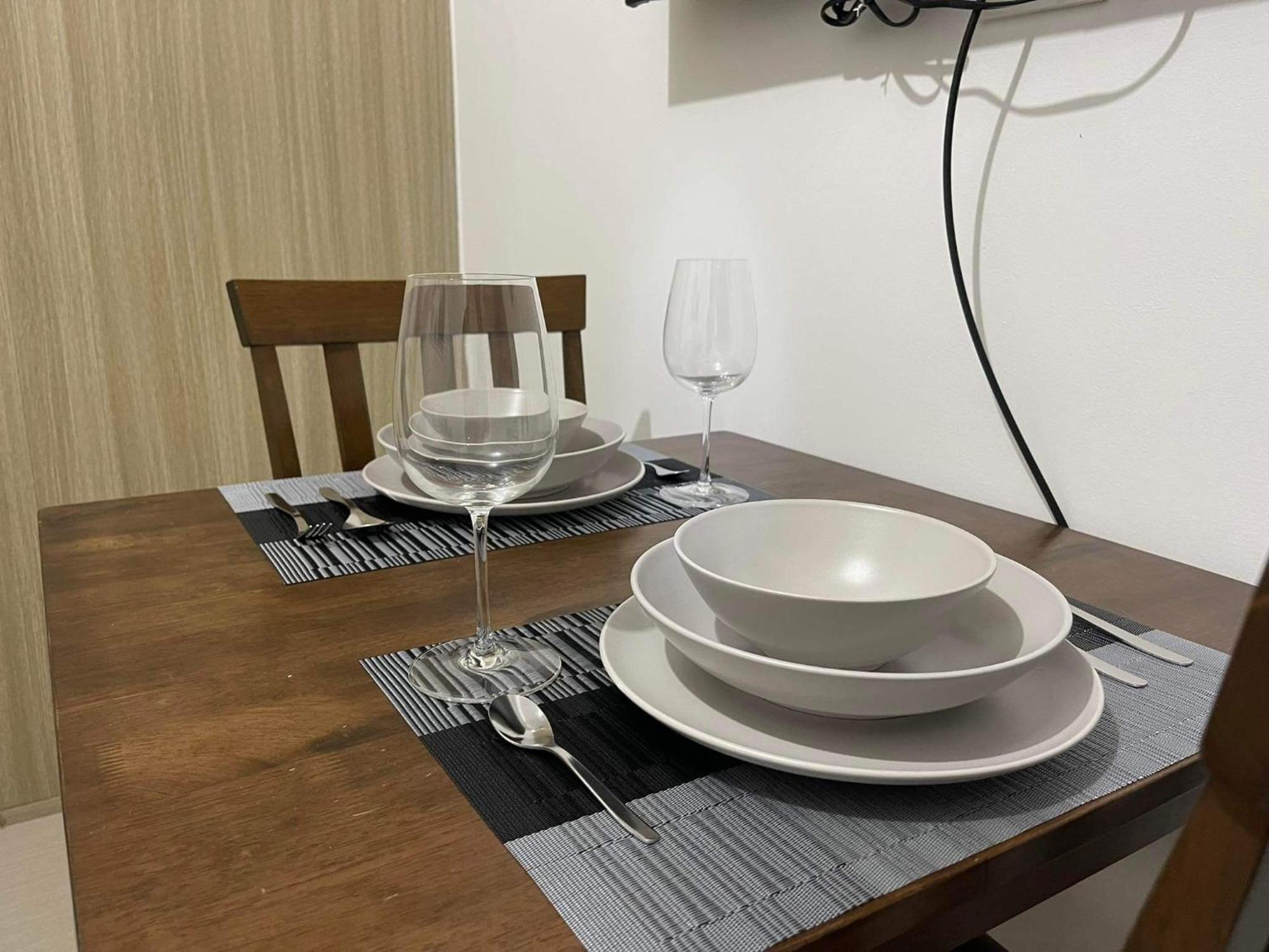 Shore 1 & 3 Residences Moa 1Br With Balcony By Darpm Manila Eksteriør bilde
